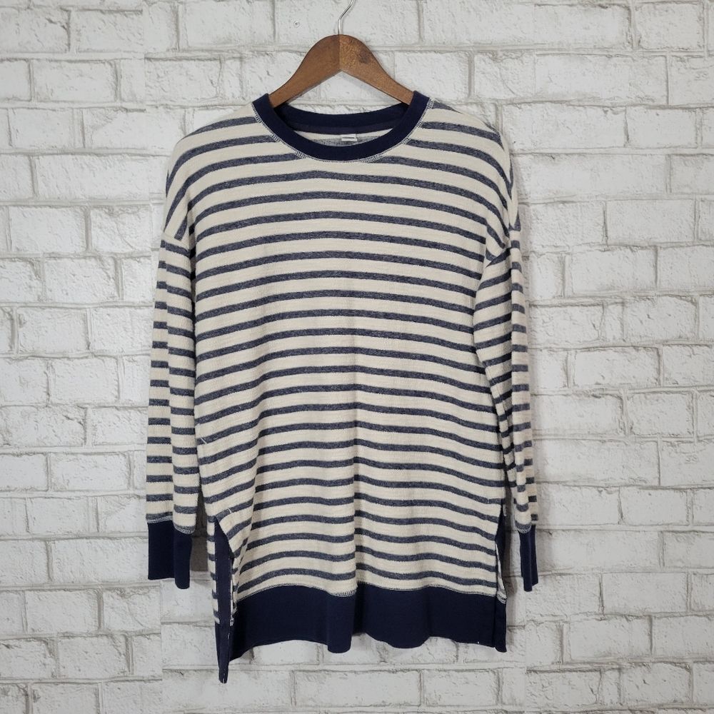 Old‎ Navy stripe lightweight sweatshirt